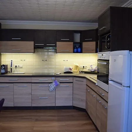 Levendula Apartman *